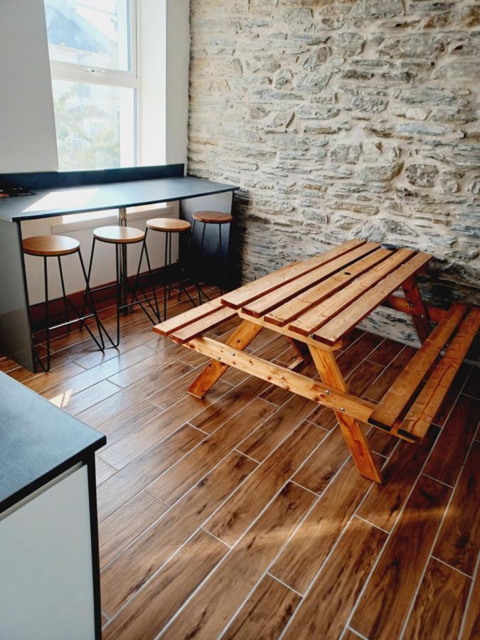 Voyage Hostel - Rooms With Shared Kitchen ダグラス エクステリア 写真