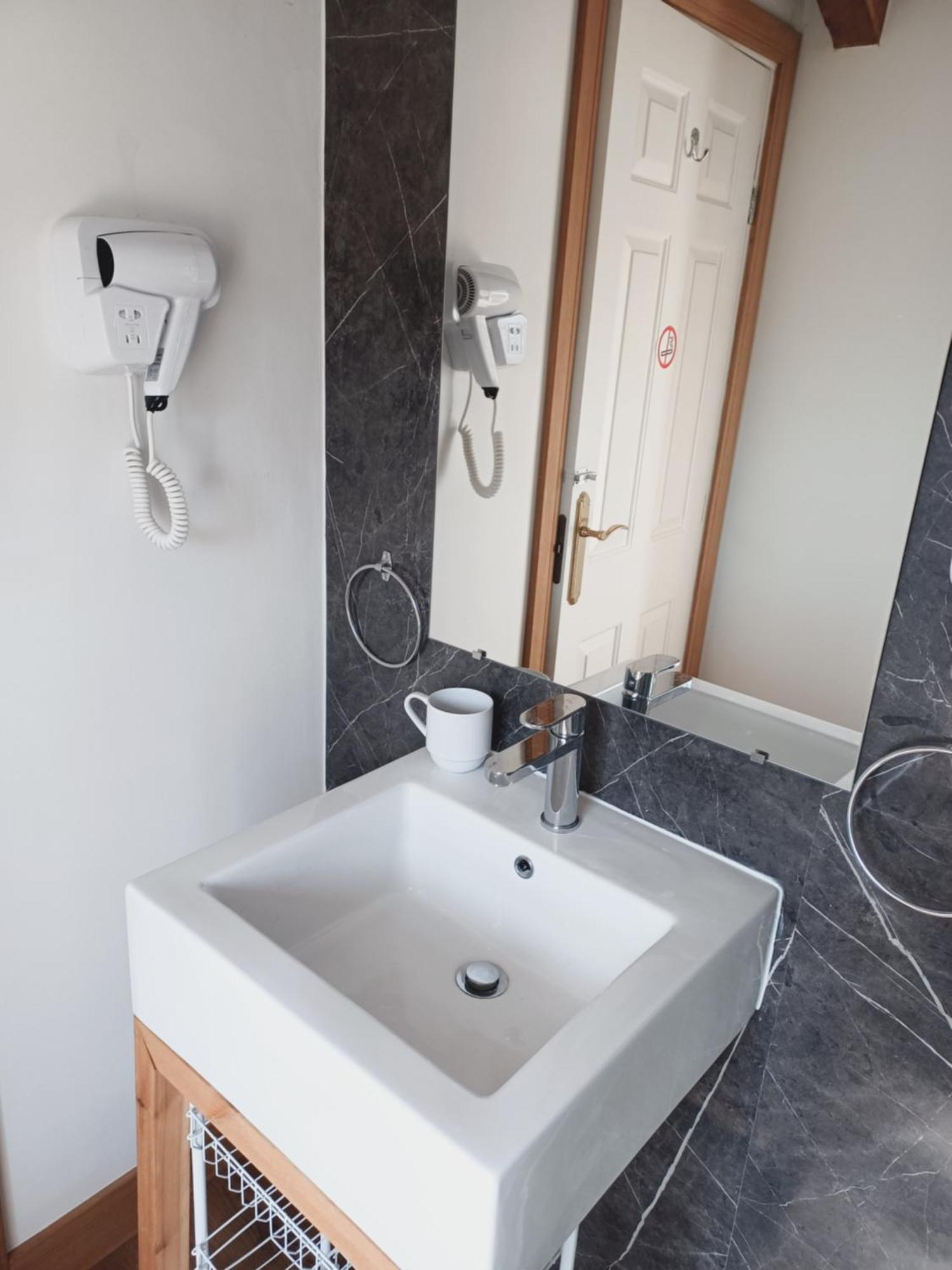 Voyage Hostel - Rooms With Shared Kitchen ダグラス 部屋 写真